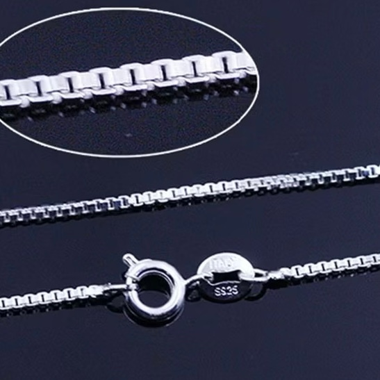 Colar Gargantilha Ponto de Luz Gota 45 cm Prata 925