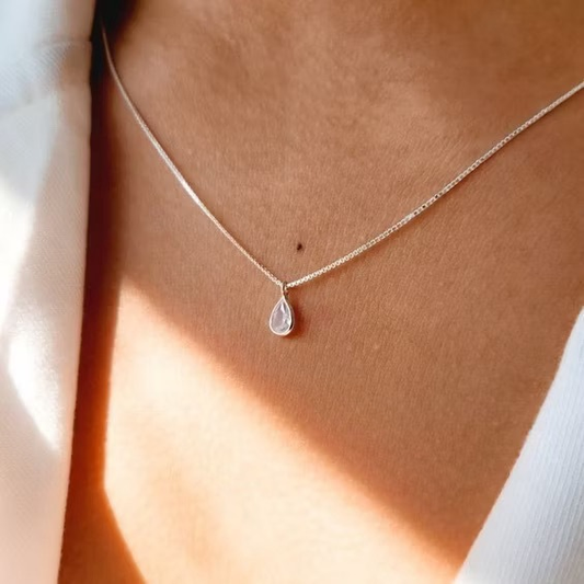 Colar Gargantilha Ponto de Luz Gota 45 cm Prata 925