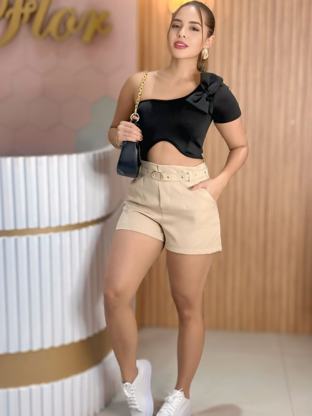Short Alfaiataria Feminino Com Cinto Forrado