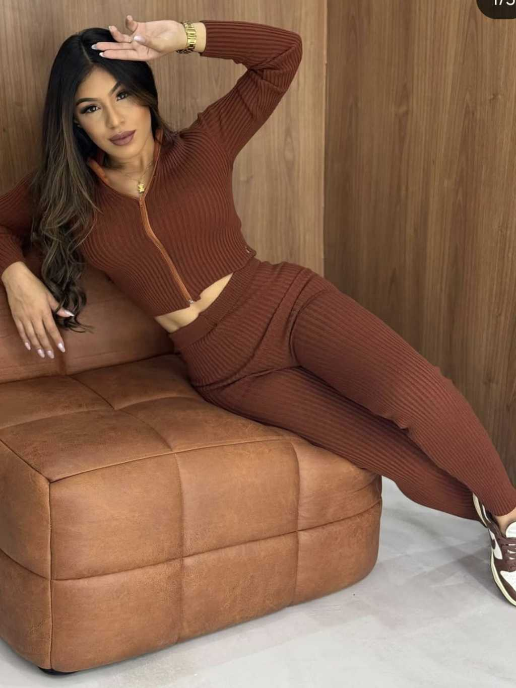Conjunto Blusa Ziper Manga Longa e Calça Cós Alto Canelado Modinha Modal