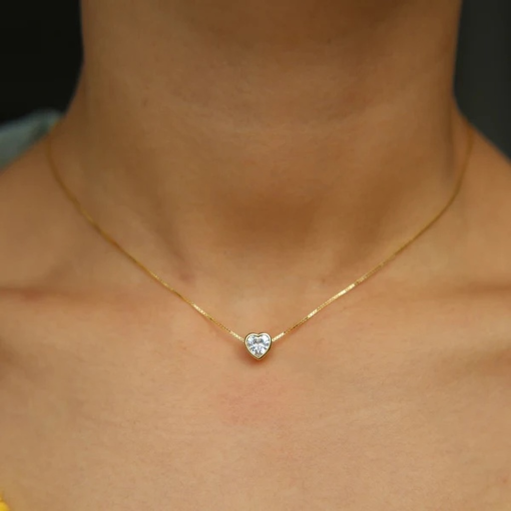 Colar Choker coração Ponto De Luz Folheado A Ouro 18k Durabilidade 3 meses