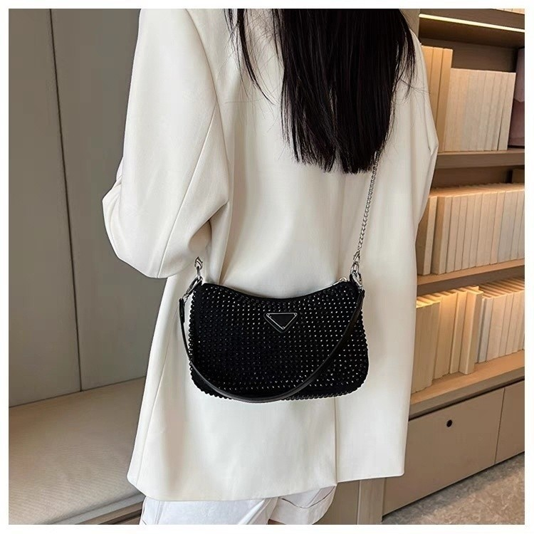Bolsa Feminina Pequena Transversal Alça de Corrente Prata Brilho Cristais Strass Marisa